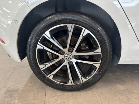 2020 Volkswagen Golf  €18,750 thumbnail