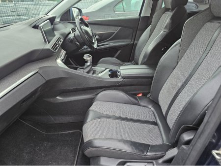 2019 Peugeot 5008 ALLURE 1.5 BLUE HDI 130 6 6.2 4DR €19,950 thumbnail