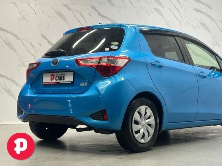 2019 Toyota Vitz F Hybrid Auto - Straight Sale Discount / 12 Months Warranty €13,950 thumbnail