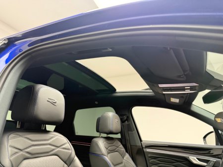 2025 Volkswagen Touareg - thumbnail 13