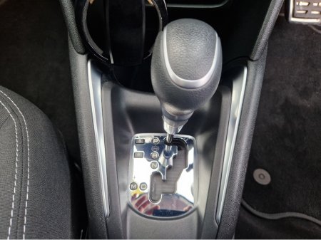 2017 Peugeot 208 ALLURE 1.2 PETROL 5DR AUTOMATIC €10,950 thumbnail