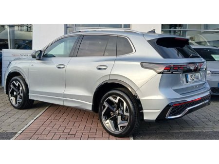 2025 Volkswagen Tiguan R-Line 75 2.0 TDI 150HP *PARK ASSIST, ANDROID AUTO & APPLE CARPLAY, SAT NAV* €59,995