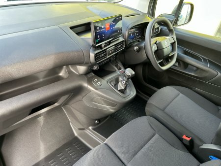 2026 Opel Combo 19 KOMF L1H1-1.5 100PS D thumbnail