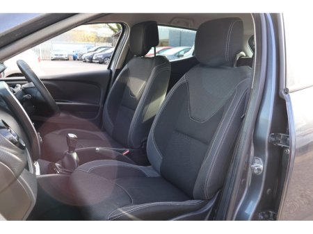 2017 Renault Clio - thumbnail 30