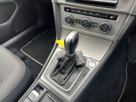 2017 Volkswagen Golf - thumbnail 11