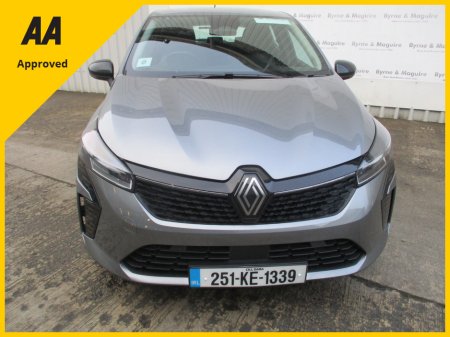 2025 Renault Clio EVOLUTION  WITH ONLY 6105KMS HIGH SPEC WITH SAT NAV AND REAR PARKING SENSORS FULLY SERVICED AND READY TO GO €25,950 thumbnail
