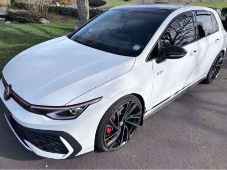 2025 Volkswagen Golf - thumbnail 13