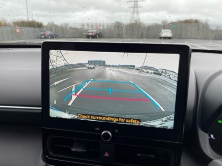 2025 Toyota Yaris Cross - thumbnail 13