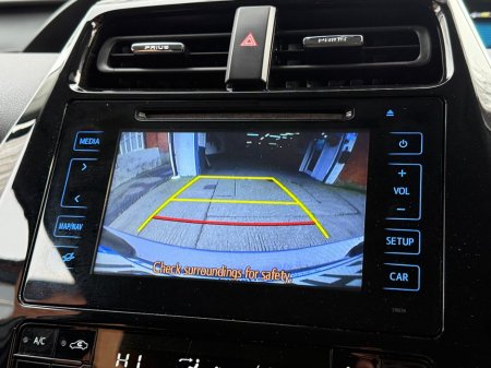 2018 Toyota Prius - thumbnail 12