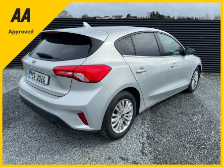 2019 Ford Focus - thumbnail 3