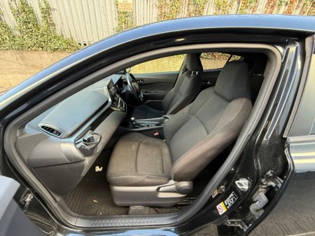 2019 Toyota C-HR - thumbnail 23