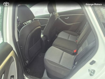 2016 Hyundai i30 1.6 CRDI DELUXE 5DR €11,950 thumbnail