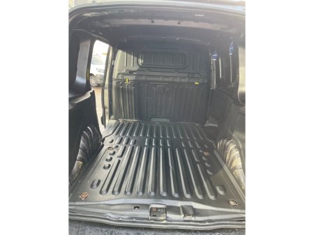 2021 Peugeot Partner  thumbnail