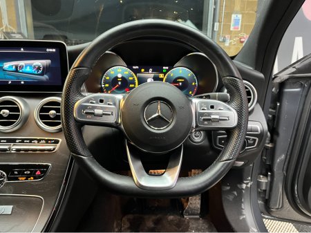 2020 Mercedes-Benz C Class 2020 MERCEDES-BENZ C220D LAUREUS EDITION SPORTS P 2.0 AUTOMATIC / CRUISE CONTROL / REVERSE CAMERA / ELECTRIC MEMORY & HEATED SEATS / PADDLE SHIFTERS AND MORE thumbnail