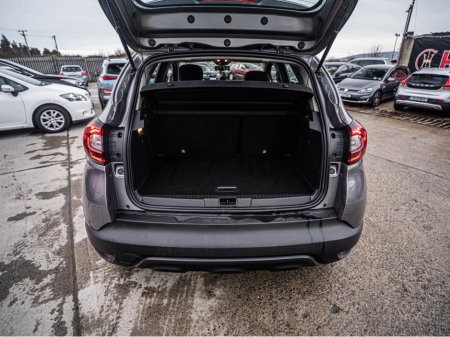 2019 Renault Captur 2019 Captur 1.5dci/New NCT/Irish/1yr warranty €13,888 thumbnail