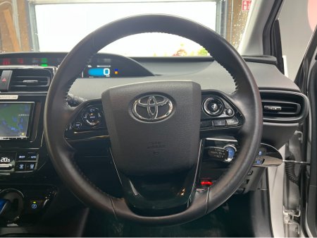 2022 Toyota Prius - thumbnail 8