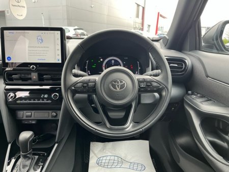 2025 Toyota Yaris Cross - thumbnail 9