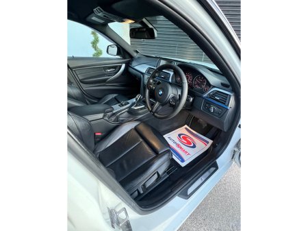 2012 BMW 3 Series - thumbnail 17