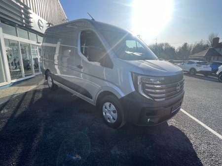 2026 Nissan Interstar - thumbnail 2