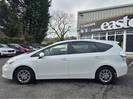 2014 Toyota Prius Alpha - thumbnail 15