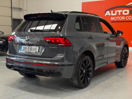 2024 Volkswagen Tiguan BLACK EDITION TSI DSG #62 €45,950 thumbnail