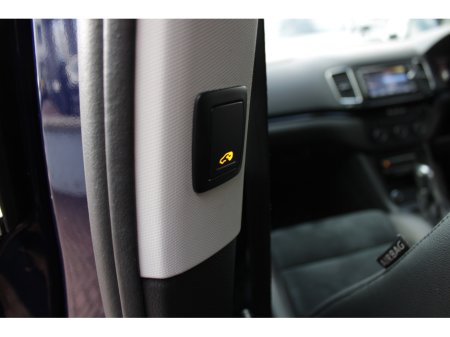 2017 Volkswagen Sharan 1.4TSI HIGHLINE EDITION  5DR MPV 7 SEAT AUTO // HUGE SPEC // 118,000KM'S / IMMACUALTE CONDITION // BUY WITH CONFIDENCE AA AND SIMI APPROVED DEALER 2025 // FINANCE ARRANGED // ALL TRADE INS WELCOME // €25,950 thumbnail