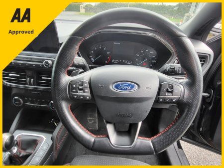 2019 Ford Focus - thumbnail 5