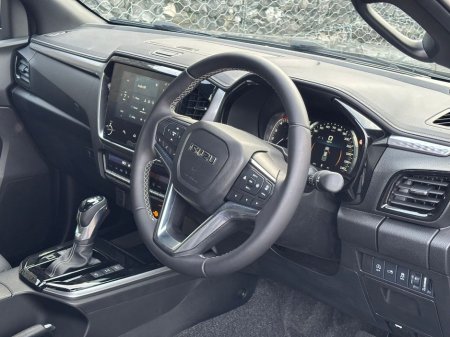 2025 Isuzu D-MAX DL40 AUTO DCB €48,499 thumbnail