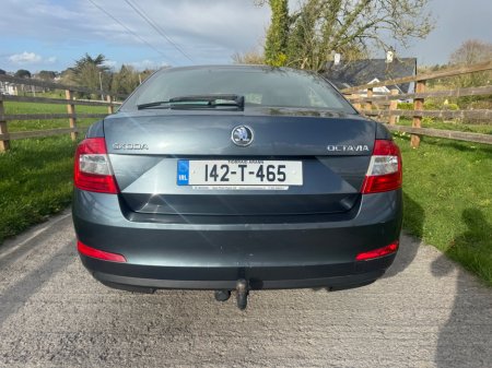 2014 Skoda Octavia - view 4
