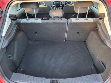 2012 Ford Focus - thumbnail 17