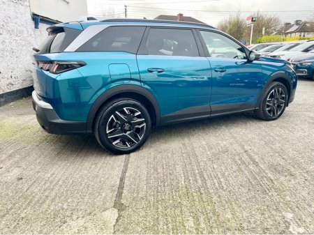 2025 Peugeot 5008 - thumbnail 18