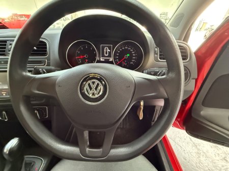 2016 Volkswagen Polo - thumbnail 10