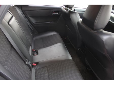 2017 Toyota Auris - thumbnail 16