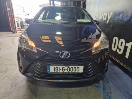 2018 Toyota Yaris - view 3