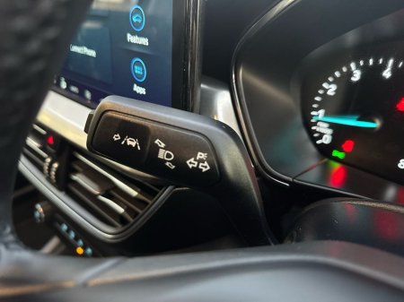 2025 Ford Focus Titanium 1.0L EcoBoost 125PS mHEV €28,975 thumbnail