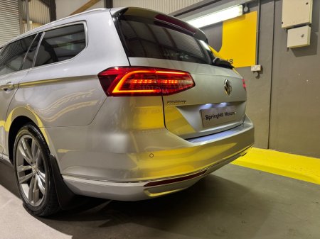 2019 Volkswagen Passat - thumbnail 17