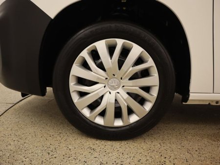 2022 Peugeot Partner - thumbnail 17