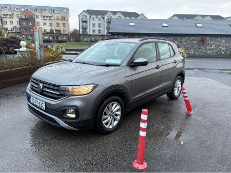 2019 Volkswagen T-Cross LIFE 1.0 TSI MANUAL 5SPEED 95BHP 5DR €16,950 thumbnail