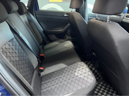 2022 Volkswagen Polo €21950 2022 VOLKSWAGEN POLO TSI R LINE 1.0 AUTOMATIC / CRUISE CONTROL / REVERSE CAMERA €21,950 thumbnail