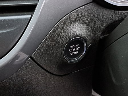 2023 Opel Crossland ULTIMATE 1.2TURBO 110BHP **LEATHER/SUEDE INTERIOR** €21,950 thumbnail