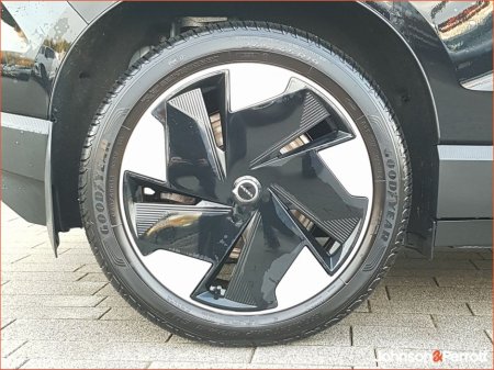 2025 Volvo EX30 69 kWh 272bhp Extended Range PLus €40,900 thumbnail