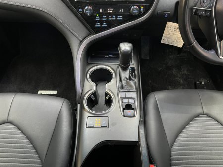 2021 Toyota Camry €27950 2021 TOYOTA CAMRY WS 2.5 AUTOMATIC / CRUISE CONTROL / 360° PARKING CAMERA / ELECTRIC HEATED SEATS / PADDLE SHIFTERS AND MORE €27,950 thumbnail