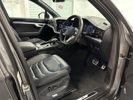 2023 Volkswagen Touareg - thumbnail 21