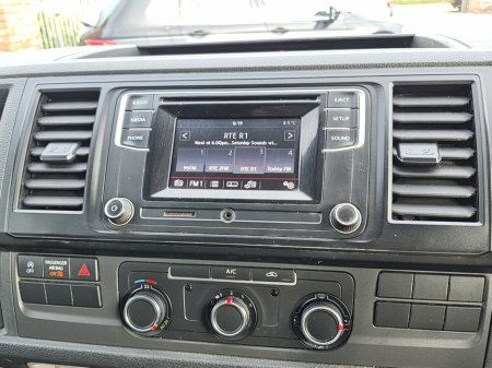 2017 Volkswagen Transporter - thumbnail 19