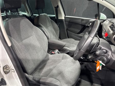 2017 Citroen C3 1.2L AUTOMATIC - ALLOY WHEELS - A/C CONTROLS - ALLOY WHEELS €10,450 thumbnail