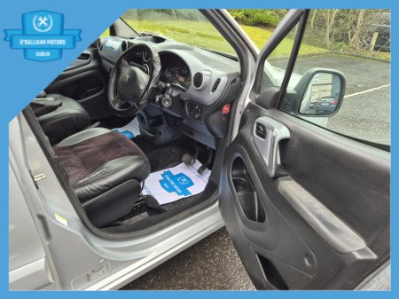 2012 Peugeot Partner - thumbnail 13