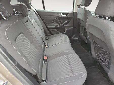 2019 Ford Focus - thumbnail 13