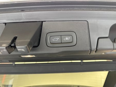 2023 Volvo XC60 - thumbnail 26