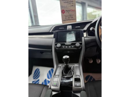 2017 Honda Civic 5DR 1.0 SMART PLUS €17,950 thumbnail