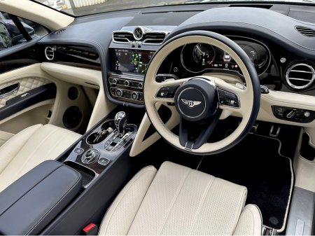 2022 Bentley Bentayga FIRST EDITION thumbnail